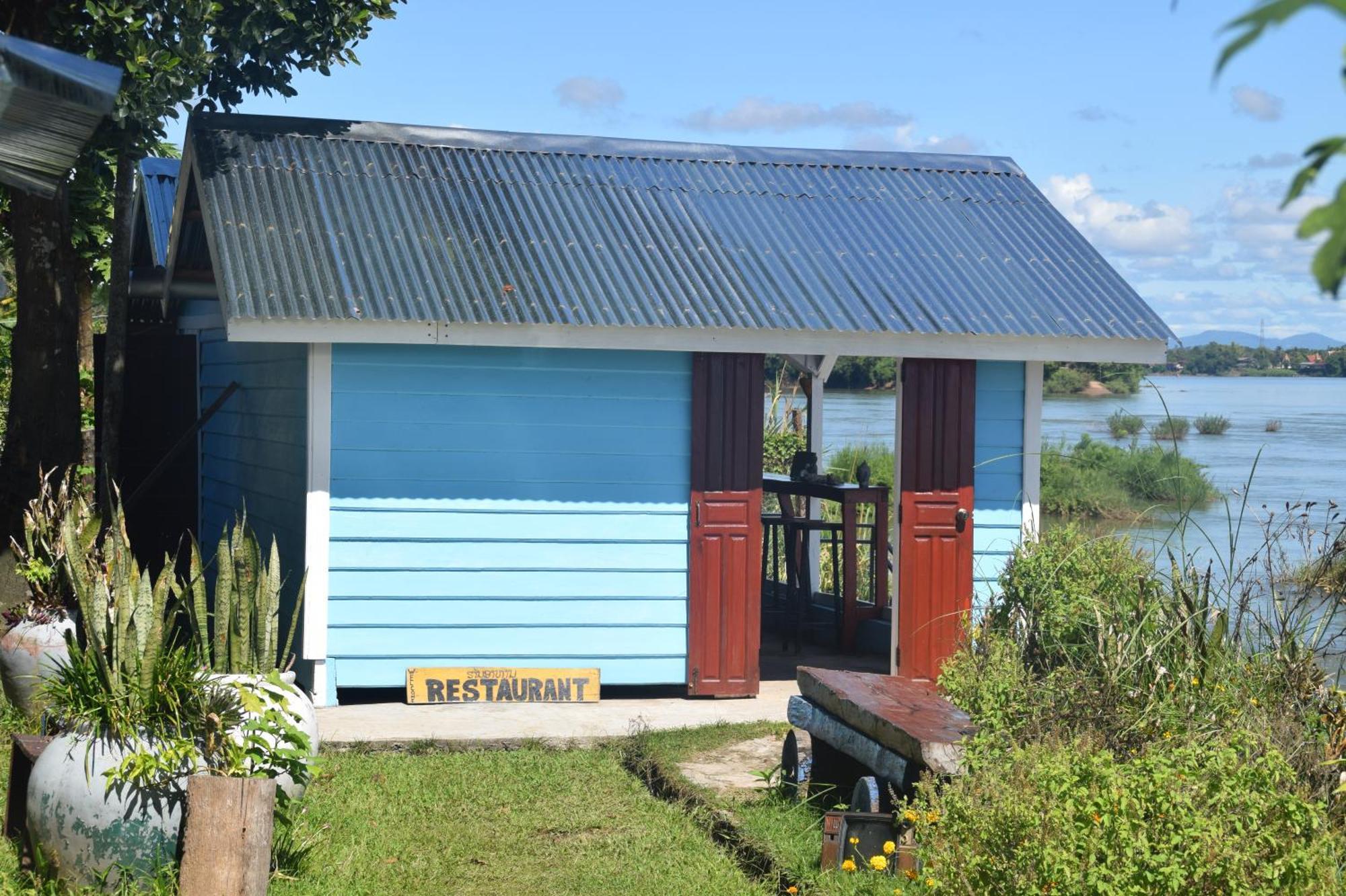 Don Som Riverside Guesthouse Ngoại thất bức ảnh
