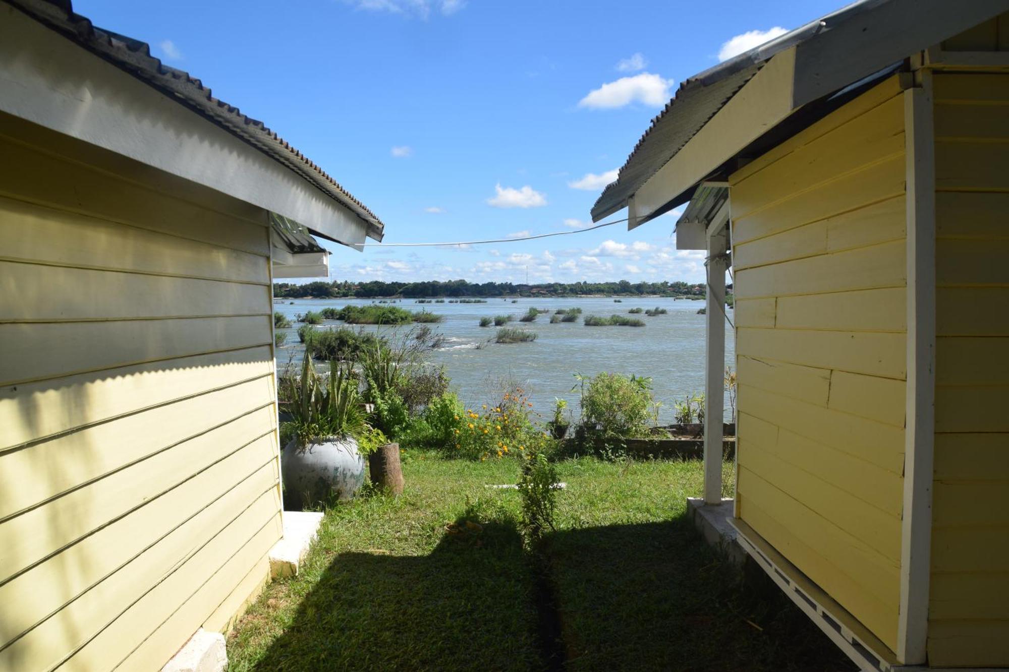 Don Som Riverside Guesthouse Ngoại thất bức ảnh