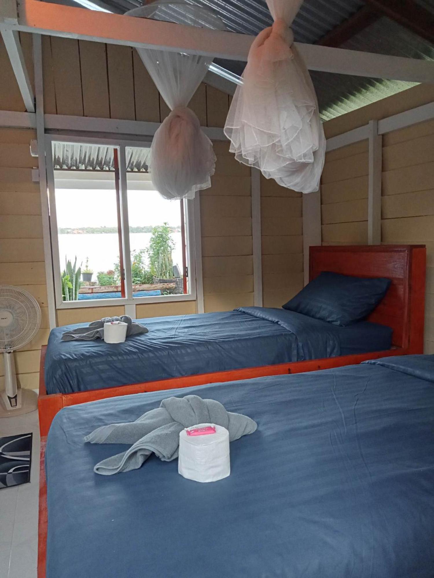 Don Som Riverside Guesthouse Ngoại thất bức ảnh