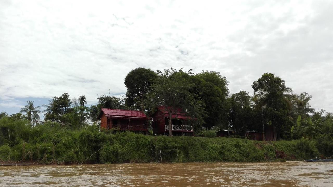 Don Som Riverside Guesthouse Ngoại thất bức ảnh